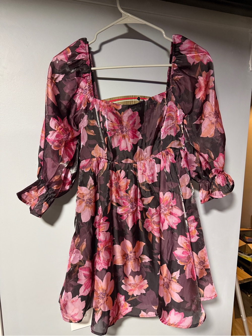 Floral Pink Puff-Sleeve Mini Dress